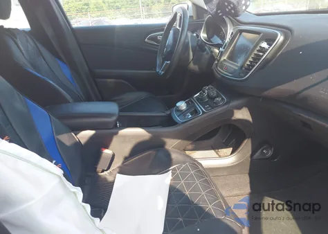 2015 Chrysler 200 Limited из США, поврежденный, VIN 1C3CCCAB5FN653834